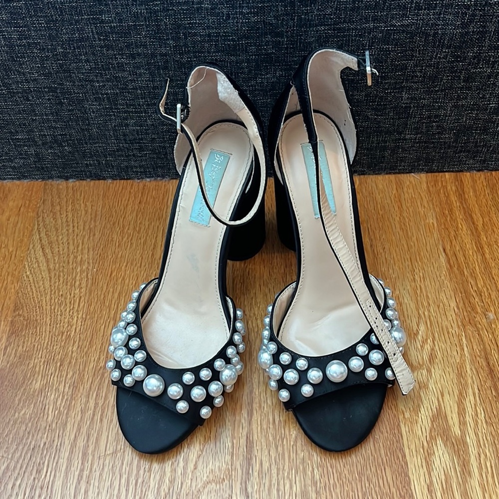 Betsy Johnson black pearl heel